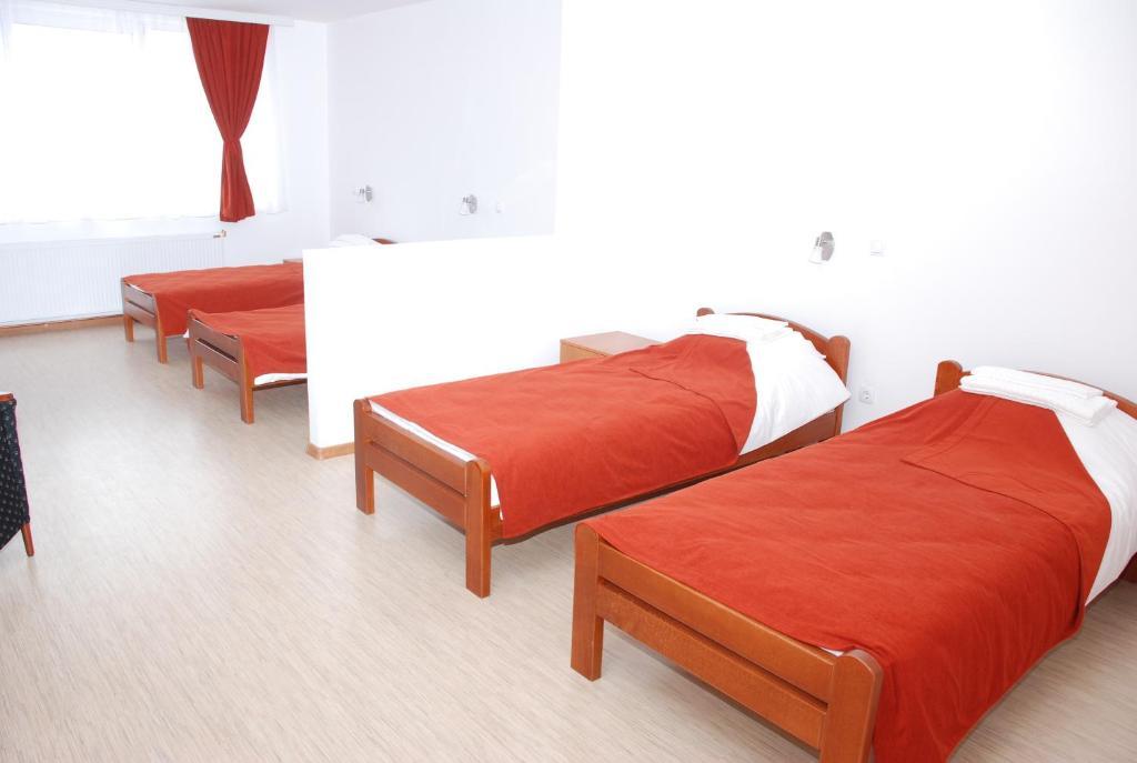 M Garni Hotel Βράνιε Δωμάτιο φωτογραφία