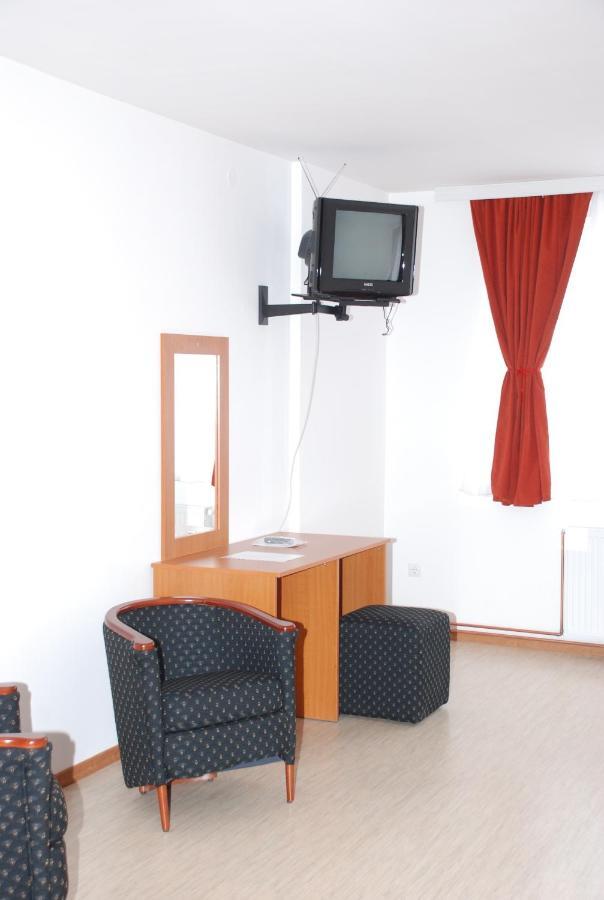 M Garni Hotel Βράνιε Δωμάτιο φωτογραφία